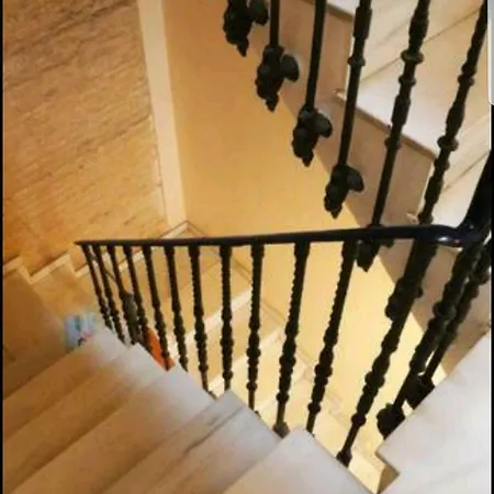 Junto Al Mercado De Ruzafa