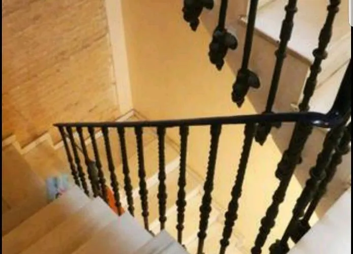 Junto Al Mercado De Ruzafa